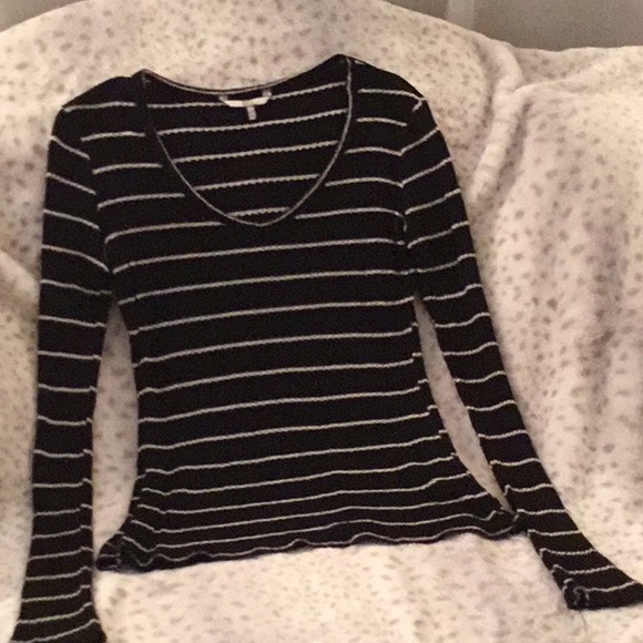 Buckle BKE Striped Top V-Neck LARGE NWOT - Picture 4 of 8